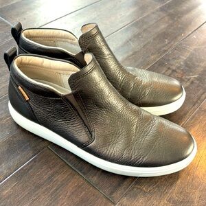 Ecco metallic slip-on sneakers - like new!